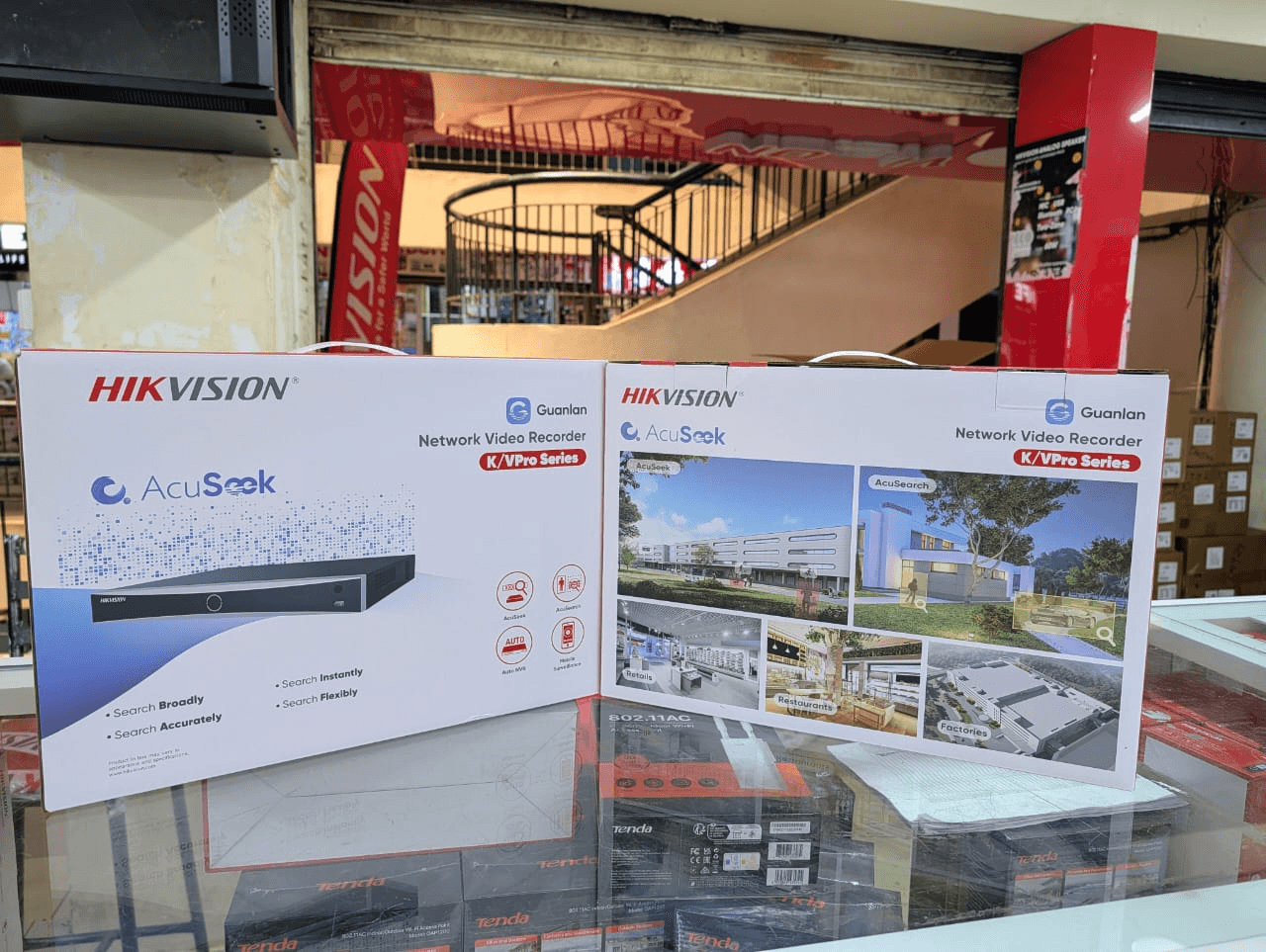 Hikvision DS-7608NXI-K1/8P/VPro 8-Channel PoE AcuSeek NVR